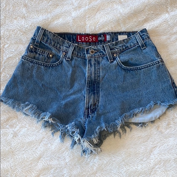 Levi's Pants - Levi’s // Silver Tab shorts